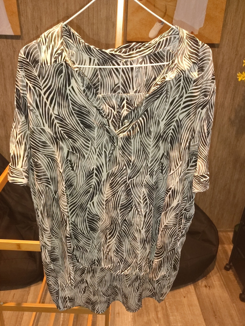 Source Unknown Black & White Zebra-Print V-Neck Tunic